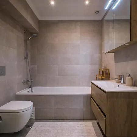 Hébergement de vacances Comfortable Town House In Quiet Area By Lovelystay *