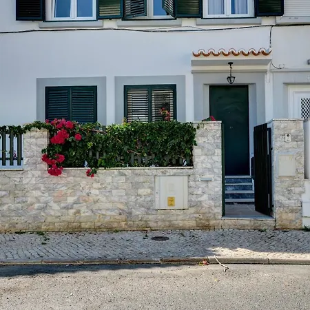 Hébergement de vacances Comfortable Town House In Quiet Area By Lovelystay Lisboa