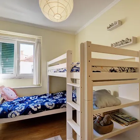 Feriehus Comfortable Town House In Quiet Area By Lovelystay *