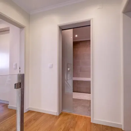 Feriehus Comfortable Town House In Quiet Area By Lovelystay