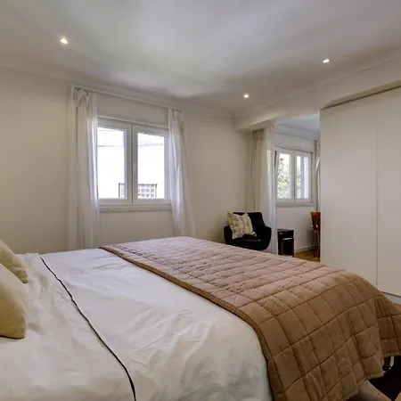 Comfortable Town House In Quiet Area By Lovelystay Lisbon