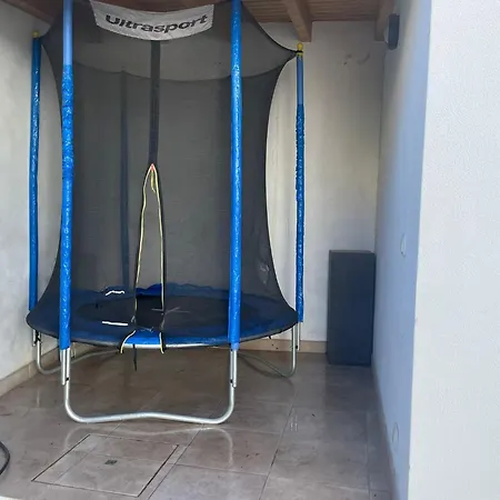 Comfortable Town House In Quiet Area By Lovelystay