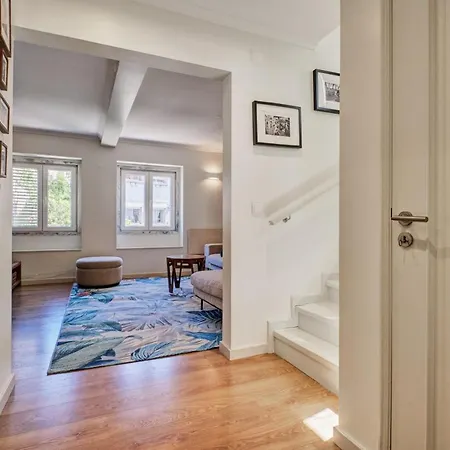 Comfortable Town House In Quiet Area By Lovelystay Сasa de vacaciones
